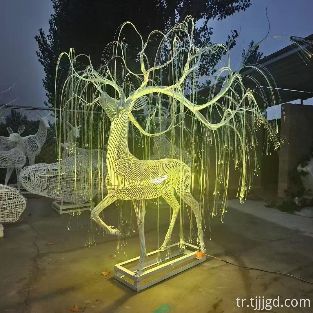 Stainless Steel Sika Deer Lamp